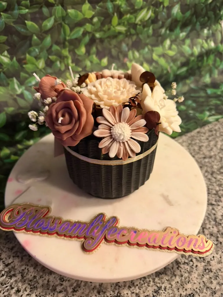 Brown flower box with cream everlasting daisies